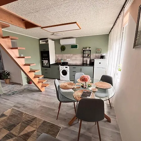 Csobogo Appartement *